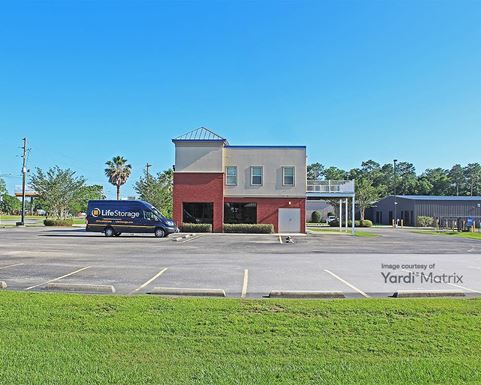 Source URL: https://cdnsc.rentcafe.com/dmslivecafe/3/1082105/1082105-1-3.jpg?width=-1&height=385&quality=80