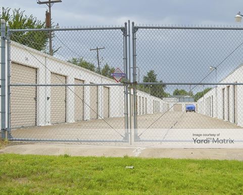 Source URL: https://cdnsc.rentcafe.com/dmslivecafe/3/1082154/1082154-1-4.jpg?width=-1&height=385&quality=80