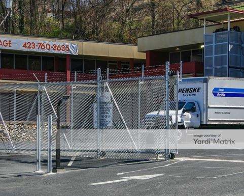 Source URL: https://cdnsc.rentcafe.com/dmslivecafe/3/1082435/1082435-1-3.jpg?width=-1&height=385&quality=80