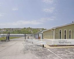 Image for Ardmore Plaza - U Store - 6614 Ardmore Avenue, Fort Wayne, IN