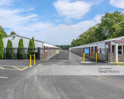 Source URL: https://cdnsc.rentcafe.com/dmslivecafe/3/1082502/1082502-1-5.jpg?width=-1&height=385&quality=80