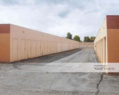 Source URL: https://cdnsc.rentcafe.com/dmslivecafe/3/1082527/1082527-1-4.jpg?width=-1&height=385&quality=80