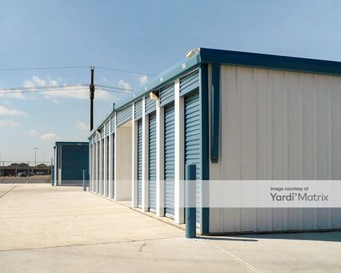 Source URL: https://cdnsc.rentcafe.com/dmslivecafe/3/1082531/1082531-1-4.jpg?width=-1&height=385&quality=80