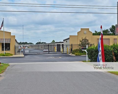 Source URL: https://cdnsc.rentcafe.com/dmslivecafe/3/1082666/1082666-1-5.jpg?width=-1&height=385&quality=80