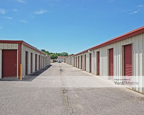 Source URL: https://cdnsc.rentcafe.com/dmslivecafe/3/1082673/1082673-1-4.jpg?width=-1&height=385&quality=80