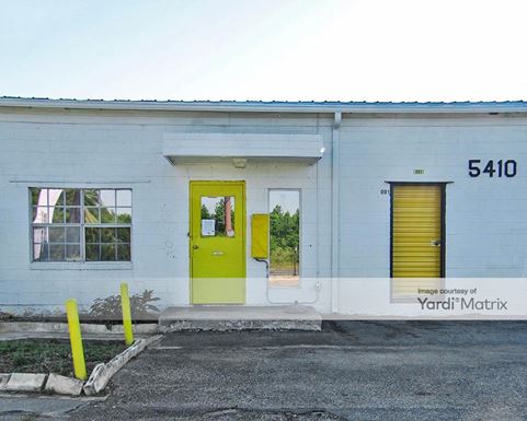 Source URL: https://cdnsc.rentcafe.com/dmslivecafe/3/1082712/1082712-1-6.jpg?width=-1&height=385&quality=80