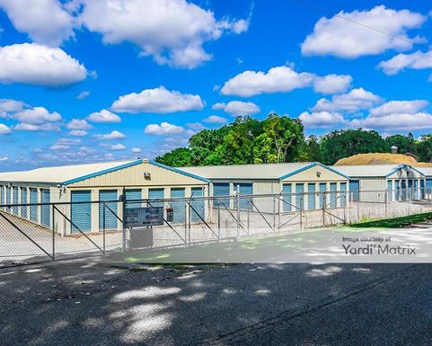 Source URL: https://cdnsc.rentcafe.com/dmslivecafe/3/1082727/1082727-1-4.jpg?width=-1&height=385&quality=80