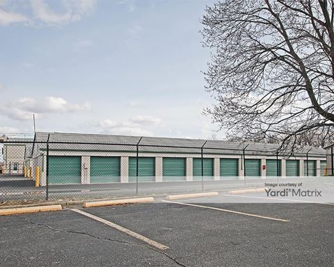 Source URL: https://cdnsc.rentcafe.com/dmslivecafe/3/1082780/1082780-1-4.jpg?width=-1&height=385&quality=80