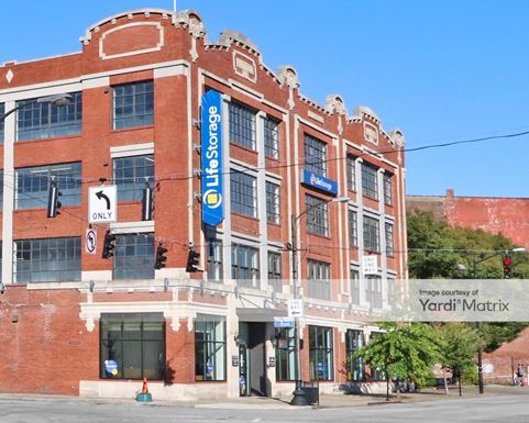 Source URL: https://cdnsc.rentcafe.com/dmslivecafe/3/1082840/1082840-1-2.jpg?width=-1&height=385&quality=80