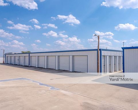 Source URL: https://cdnsc.rentcafe.com/dmslivecafe/3/1082851/1082851-1-4.jpg?width=-1&height=385&quality=80