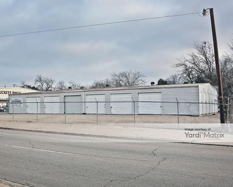 Source URL: https://cdnsc.rentcafe.com/dmslivecafe/3/1082890/1082890-1-3.jpg?width=-1&height=385&quality=80