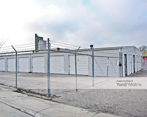 Source URL: https://cdnsc.rentcafe.com/dmslivecafe/3/1082890/1082890-1-4.jpg?width=-1&height=385&quality=80