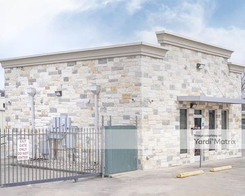 Source URL: https://cdnsc.rentcafe.com/dmslivecafe/3/1082894/1082894-1-2.jpg?width=-1&height=385&quality=80