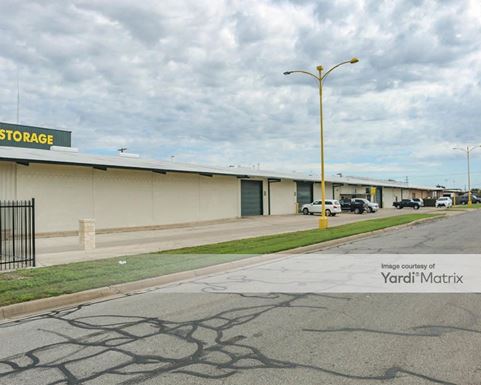 Source URL: https://cdnsc.rentcafe.com/dmslivecafe/3/1082904/1082904-1-3.jpg?width=-1&height=385&quality=80