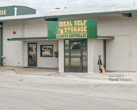 Source URL: https://cdnsc.rentcafe.com/dmslivecafe/3/1082904/1082904-1-5.jpg?width=-1&height=385&quality=80