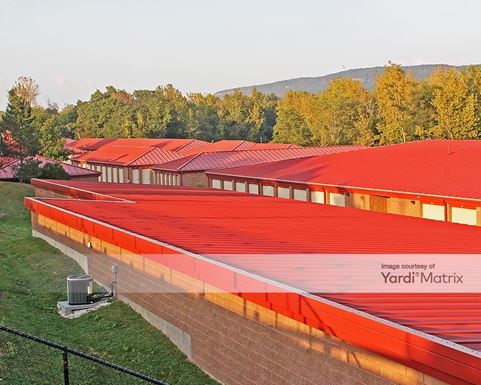 Source URL: https://cdnsc.rentcafe.com/dmslivecafe/3/1082931/1082931-1-5.jpg?width=-1&height=385&quality=80