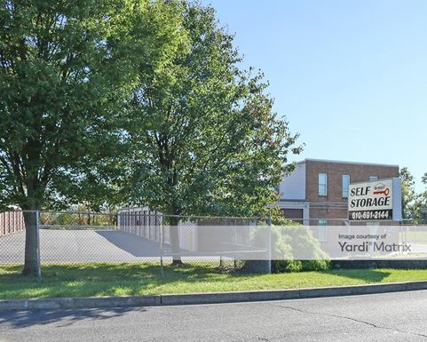 Source URL: https://cdnsc.rentcafe.com/dmslivecafe/3/1082996/1082996-1-4.jpg?width=-1&height=385&quality=80