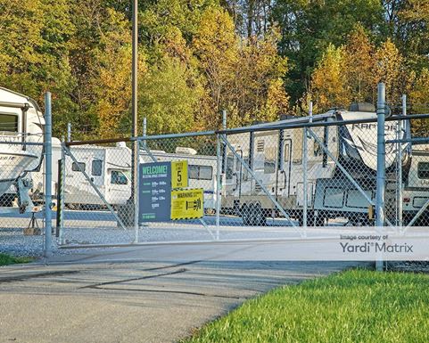 Source URL: https://cdnsc.rentcafe.com/dmslivecafe/3/1083171/1083171-1-5.jpg?width=-1&height=385&quality=80