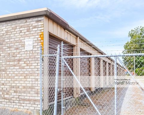 Source URL: https://cdnsc.rentcafe.com/dmslivecafe/3/1083265/1083265-1-3.jpg?width=-1&height=385&quality=80