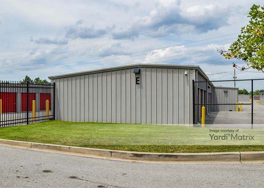 Source URL: https://cdnsc.rentcafe.com/dmslivecafe/3/1083320/1083320-1-2.jpg?width=-1&height=385&quality=80