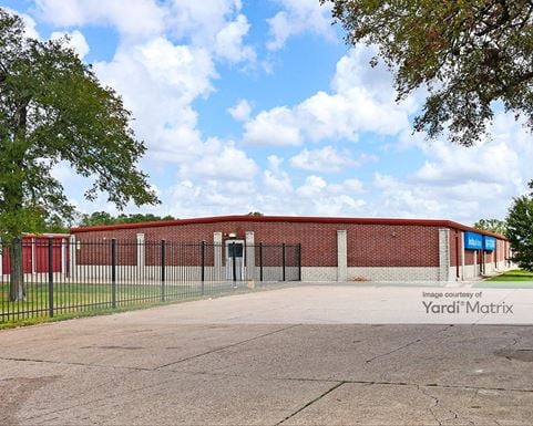 Source URL: https://cdnsc.rentcafe.com/dmslivecafe/3/1083326/1083326-1-4.jpg?width=-1&height=385&quality=80