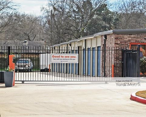 Source URL: https://cdnsc.rentcafe.com/dmslivecafe/3/1083332/1083332-1-2.jpg?width=-1&height=385&quality=80