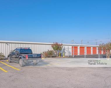Storage Units for Rent available at 1400 North 45th Street, Corsicana, TX 75110