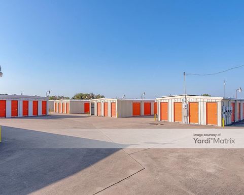 Source URL: https://cdnsc.rentcafe.com/dmslivecafe/3/1083337/1083337-1-5.jpg?width=-1&height=385&quality=80