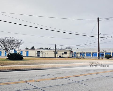 Source URL: https://cdnsc.rentcafe.com/dmslivecafe/3/1083339/1083339-1-3.jpg?width=-1&height=385&quality=80