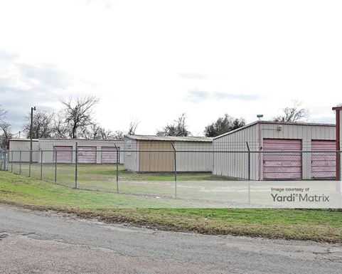 Source URL: https://cdnsc.rentcafe.com/dmslivecafe/3/1083353/1083353-1-5.jpg?width=-1&height=385&quality=80