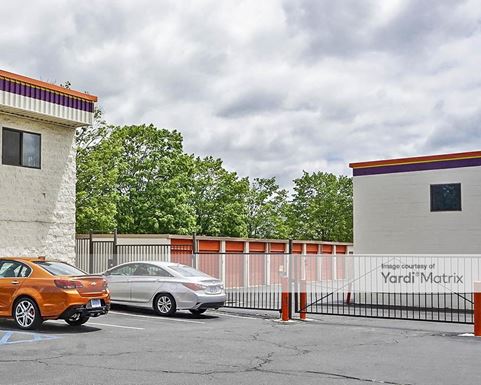 Source URL: https://cdnsc.rentcafe.com/dmslivecafe/3/1083475/1083475-1-2.jpg?width=-1&height=385&quality=80