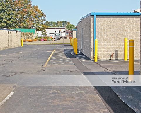 Source URL: https://cdnsc.rentcafe.com/dmslivecafe/3/1083500/1083500-1-3.jpg?width=-1&height=385&quality=80