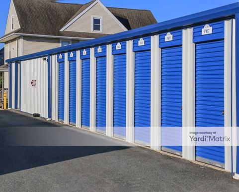 Source URL: https://cdnsc.rentcafe.com/dmslivecafe/3/1083507/1083507-1-5.jpg?width=-1&height=385&quality=80