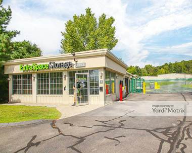 Storage Units for Rent available at 190 Oakwood Drive, Glastonbury, CT 06033