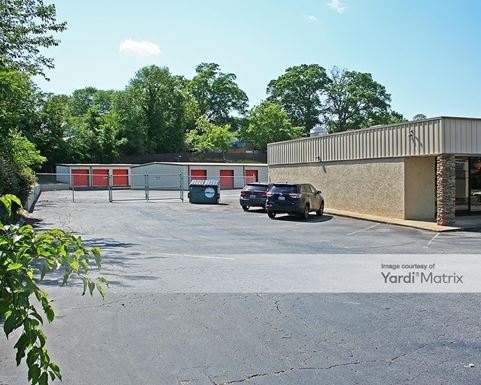 Source URL: https://cdnsc.rentcafe.com/dmslivecafe/3/1083557/1083557-1-2.jpg?width=-1&height=385&quality=80