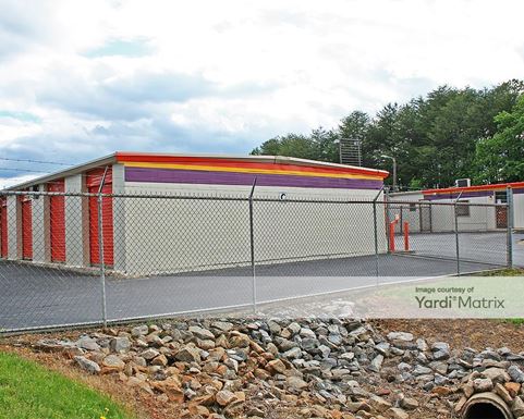 Source URL: https://cdnsc.rentcafe.com/dmslivecafe/3/1083565/1083565-1-4.jpg?width=-1&height=385&quality=80