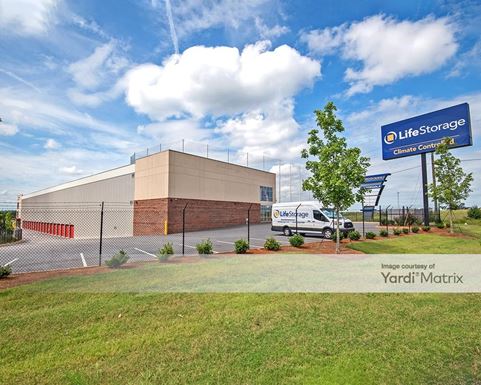 Source URL: https://cdnsc.rentcafe.com/dmslivecafe/3/1083588/1083588-1-3.jpg?width=-1&height=385&quality=80