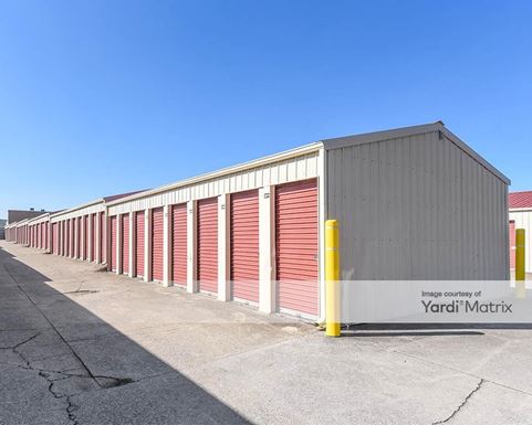 Source URL: https://cdnsc.rentcafe.com/dmslivecafe/3/1083608/1083608-1-2.jpg?width=-1&height=385&quality=80