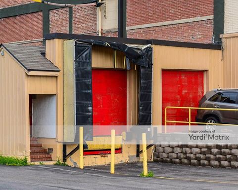 Source URL: https://cdnsc.rentcafe.com/dmslivecafe/3/1083725/1083725-1-4.jpg?width=-1&height=385&quality=80