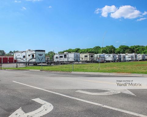 Source URL: https://cdnsc.rentcafe.com/dmslivecafe/3/1083777/1083777-1-5.jpg?width=-1&height=385&quality=80