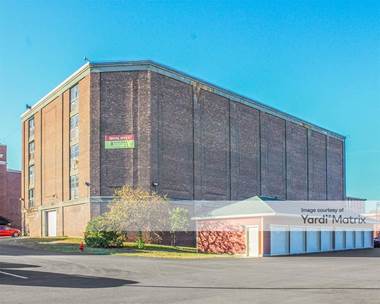 Storage Units for Rent available at 1 Broadway Self Storage, Albany, NY 12204
