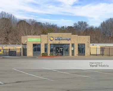 Storage Units for Rent available at 6103 Lee Hwy, Chattanooga, TN 37421