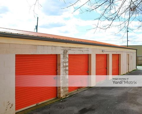 Source URL: https://cdnsc.rentcafe.com/dmslivecafe/3/1083884/1083884-1-3.jpg?width=-1&height=385&quality=80