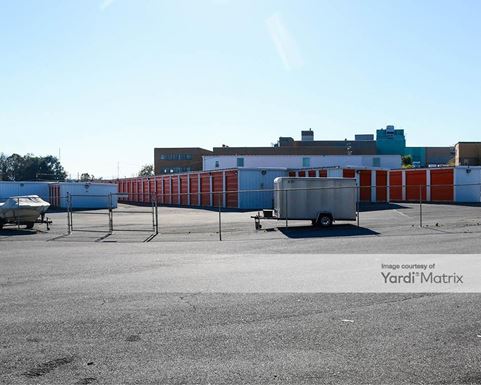 Source URL: https://cdnsc.rentcafe.com/dmslivecafe/3/1198831/1198831-1-5.jpg?width=-1&height=385&quality=80