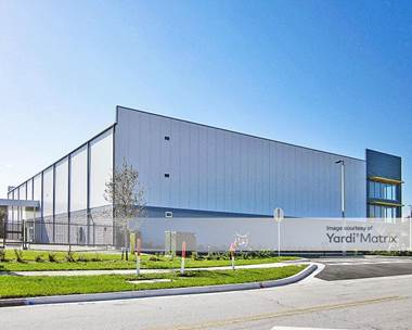 Storage Units for Rent available at 2925 North Poinciana Blvd, Kissimmee, FL 34746