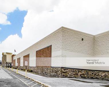 Storage Units for Rent available at 393 East Main Street, Hendersonville, TN 37075