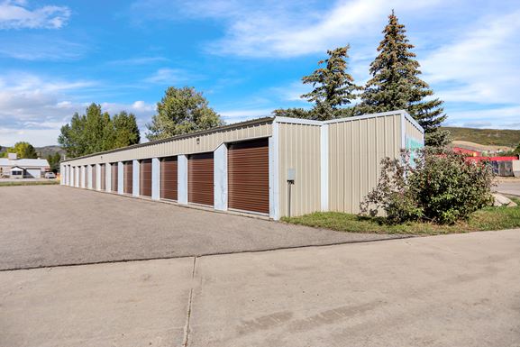 Source URL: https://cdnsc.rentcafe.com/dmslivecafe/3/1337282/Copy_of_1S2A6638(20230626185826595).jpg?width=-1&height=385&quality=80