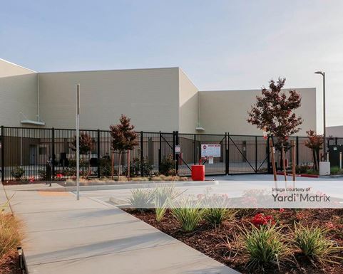 Source URL: https://cdnsc.rentcafe.com/dmslivecafe/3/1351712/1351712-1-2.jpg?width=-1&height=385&quality=80