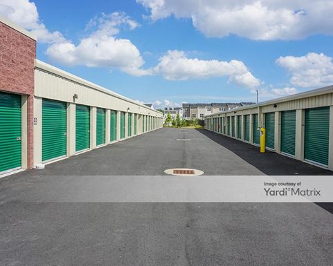 Source URL: https://cdnsc.rentcafe.com/dmslivecafe/3/1351727/1351727-1-4.jpg?width=-1&height=385&quality=80