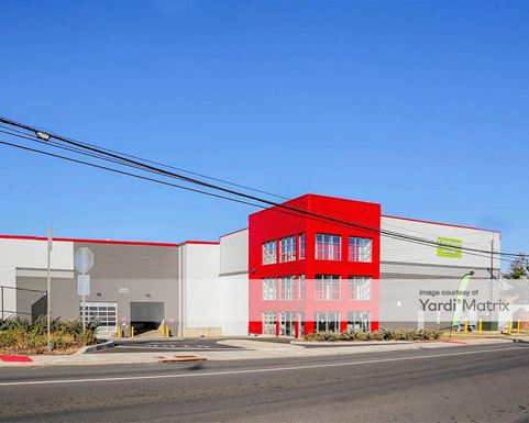 Source URL: https://cdnsc.rentcafe.com/dmslivecafe/3/1351749/1351749-1-2.jpg?width=-1&height=385&quality=80